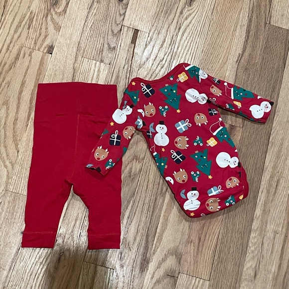 Adorable H&M Christmas Set size 0-1m - Picture 2 of 4